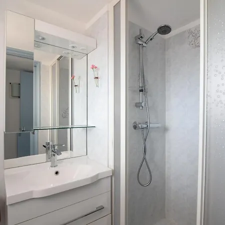 Isis 2 Joli Duplex Proche Et Port - Clim Parking Loggia Et Balcon *